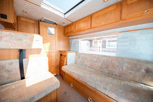 Ladda upp bild till gallerivisning, Casa Car Casa Car
