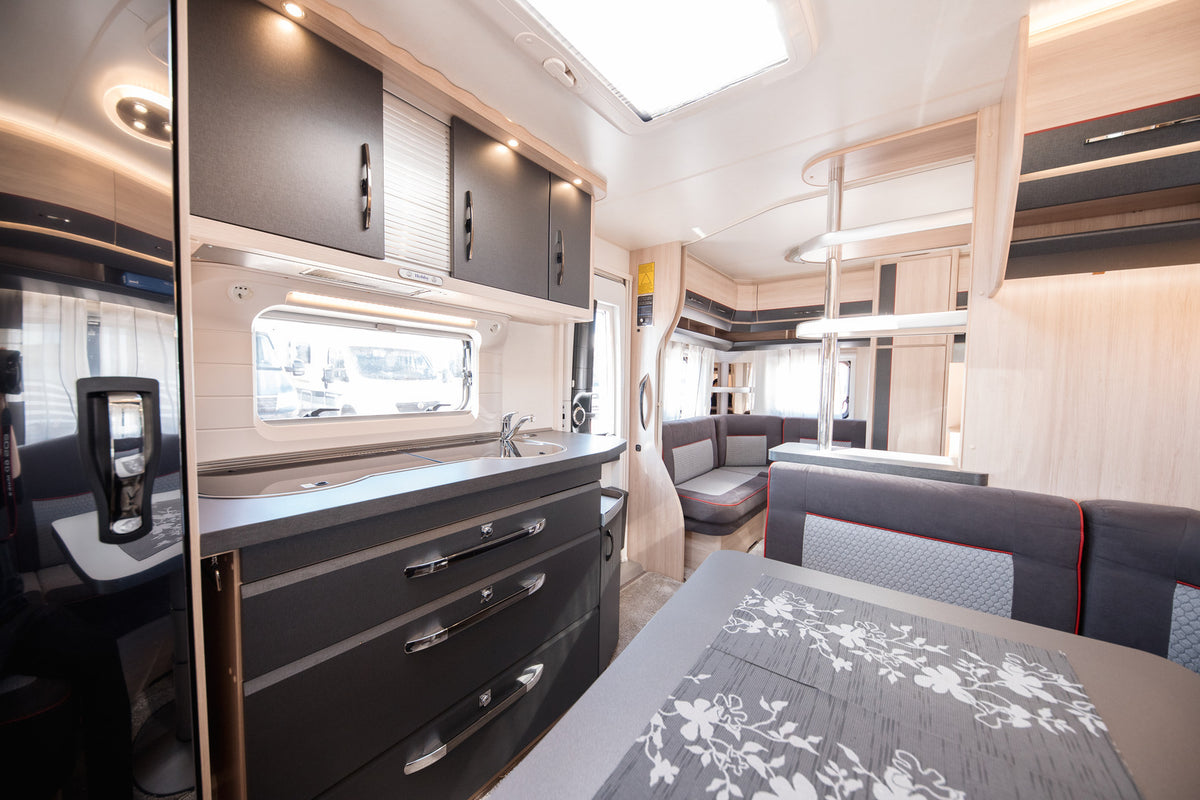 HOBBY 650 KMFe De Luxe Edition