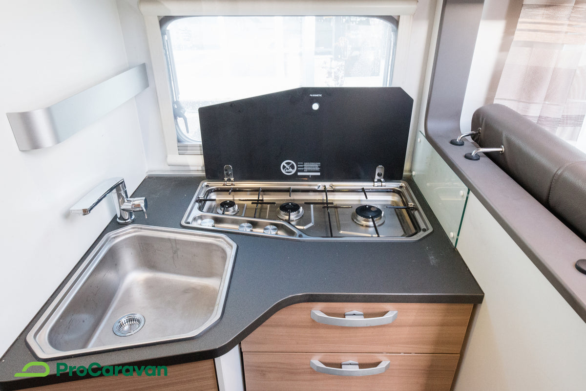 Adria Coral S 670 SC