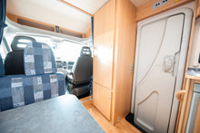 Lataa kuva Galleria-katseluun, Adria Coral Sport S 573 DS

