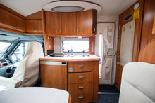 Lataa kuva Galleria-katseluun, Hobby T 555 FS
