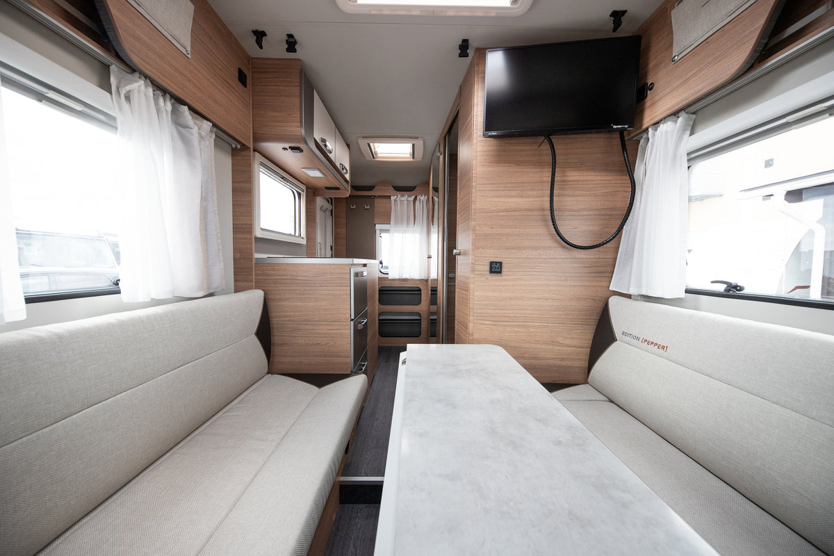 Weinsberg X-Cursion Van 500 LT Edition [PEPPER]