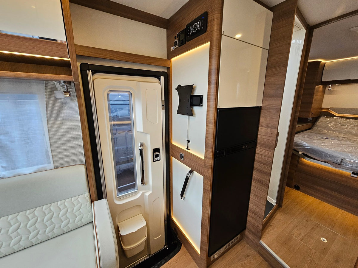 Rapido 696F R65 Edition