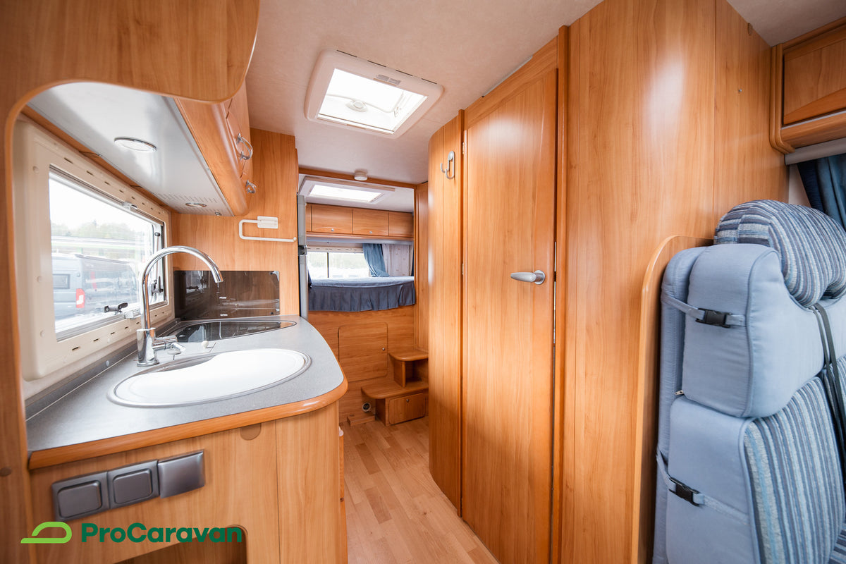 Adria Izola S 687 SPG