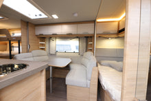 Lataa kuva Galleria-katseluun, Knaus Südwind 60 Years
