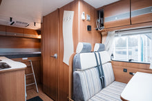Ladda upp bild till gallerivisning, Solifer T687

