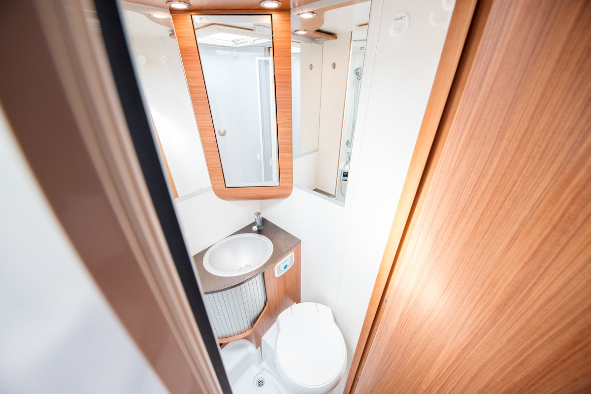 Adria Matrix M 680 SP