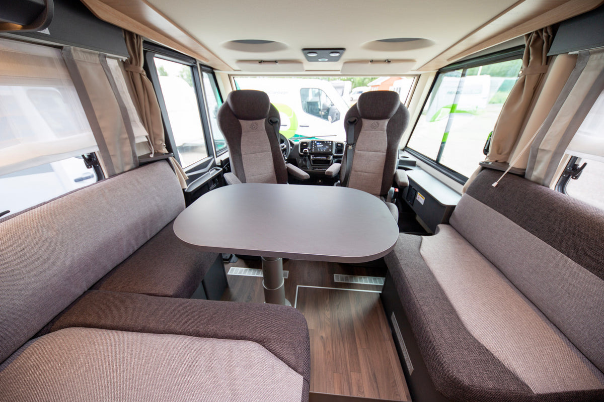 Knaus Live I 700 MEG