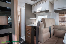 Lataa kuva Galleria-katseluun, Adria Matrix M 670 SL
