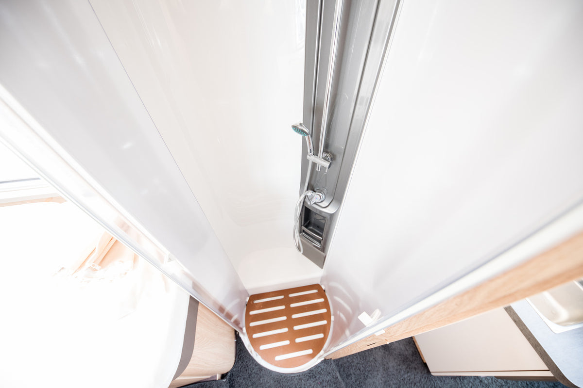 Knaus Sky Ti 700 MEG Platinum Selection