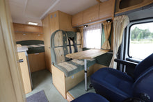 Lataa kuva Galleria-katseluun, Dethleffs Globebus T001
