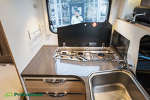 Lataa kuva Galleria-katseluun, Adria CORAL AXESS S 670 SLT
