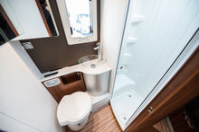 Lataa kuva Galleria-katseluun, Adria Matrix Supreme M 687 SL
