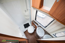 Lataa kuva Galleria-katseluun, Adria Matrix M650 SF
