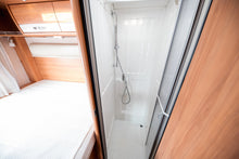Ladda upp bild till gallerivisning, Hymer B 575

