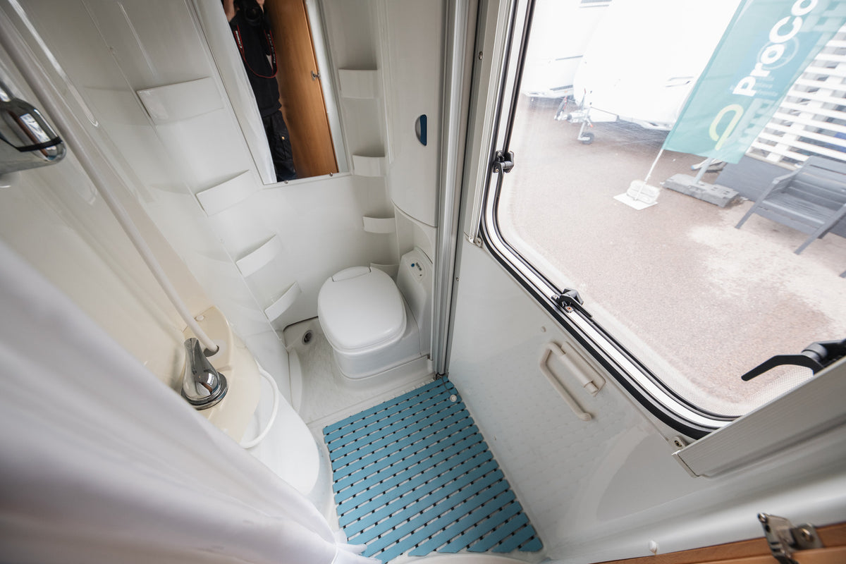 KNAUS SUN TRAVELLER TI 700