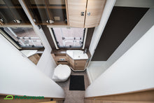 Lataa kuva Galleria-katseluun, Adria CORAL AXESS S 670 SLT
