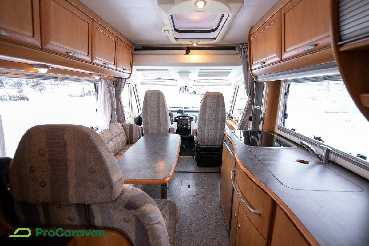 Hymer B564
