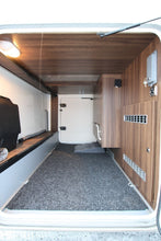 Ladda upp bild till gallerivisning, BURSTNER Elegance I810
