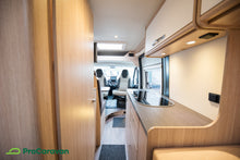 Ladda upp bild till gallerivisning, ROAD CAR R 640
