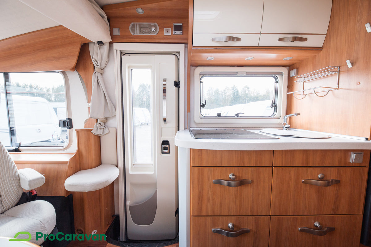 Hymer B 585