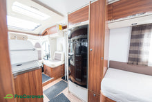 Lataa kuva Galleria-katseluun, Adria Coral Supreme S 670SLT
