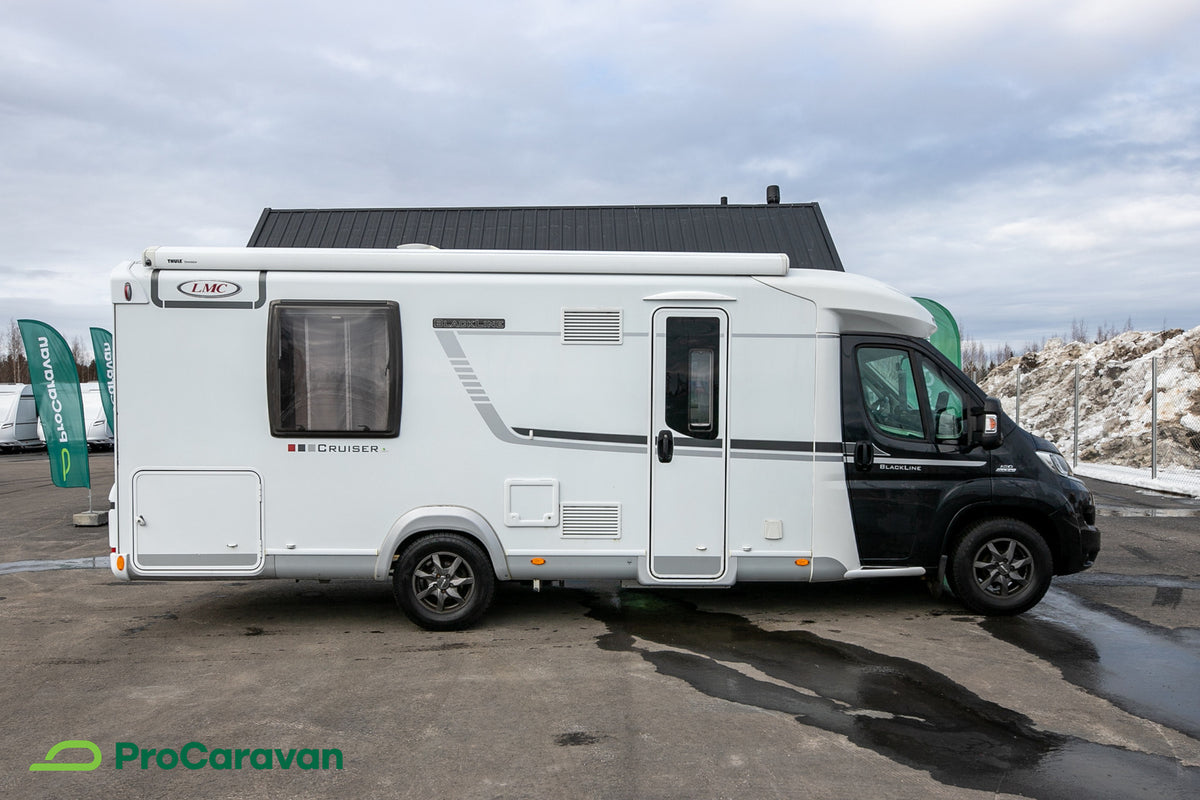 LMC CRUISER T 722 BLACKLINE