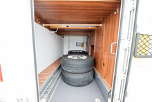 Lataa kuva Galleria-katseluun, Adria Matrix Supreme M 687 SL
