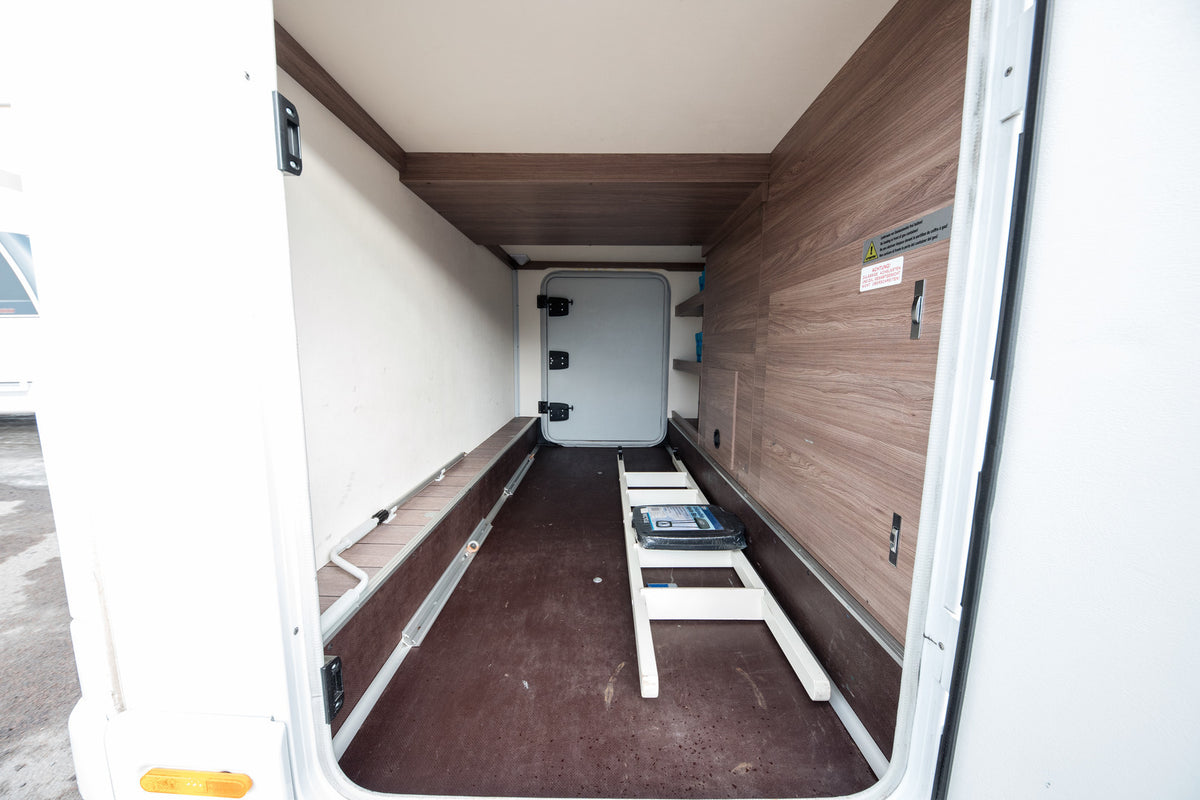 Knaus Live Wave 700 MEG