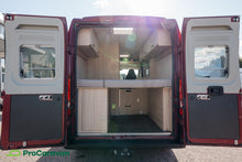 Ladda upp bild till gallerivisning, ROADCAR R600
