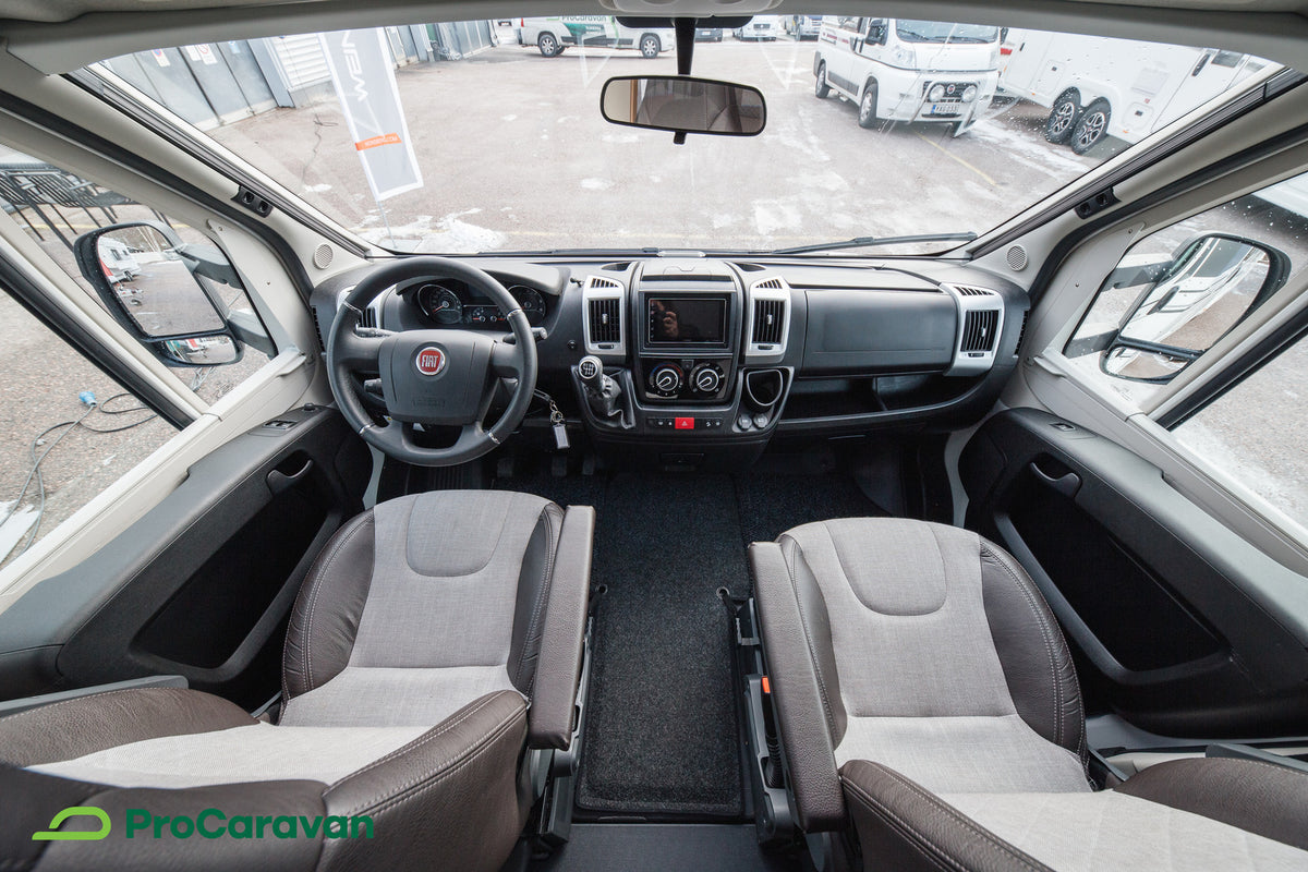 Adria MATRIX PLUS 670 SL NORDKAPP *ESILLÄ TURKU CARAVAN SHOW