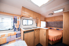 Ladda upp bild till gallerivisning, Caravelair 470
