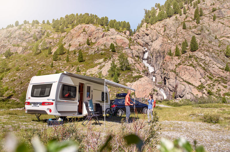 Thule Omnistor 6300 moottoroitu markiisi, antrasiitti
