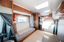 Lataa kuva Galleria-katseluun, Adria Sport S 650 SF
