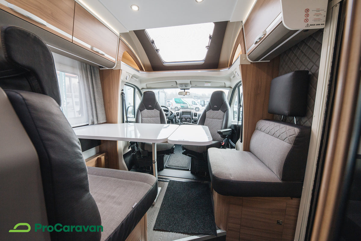 Adria MATRIX PLUS 670 SL NORDKAPP *ESILLÄ TURKU CARAVAN SHOW