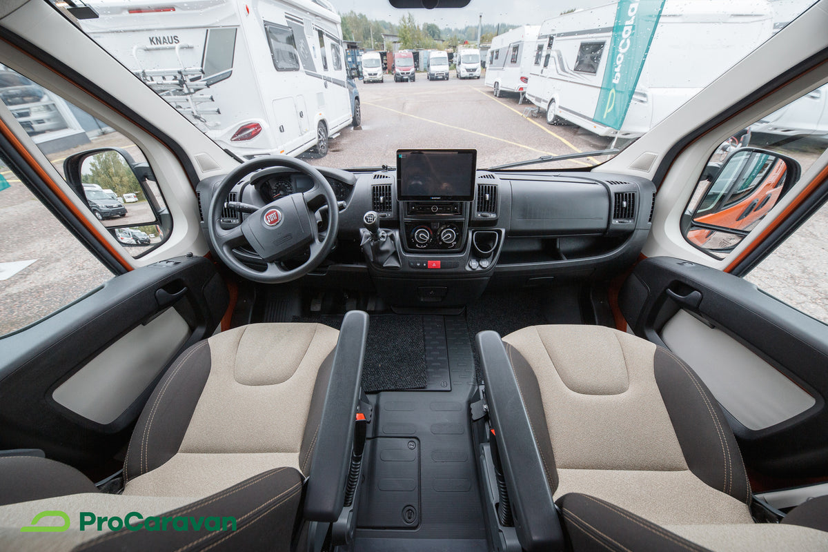 ROAD CAR R 640