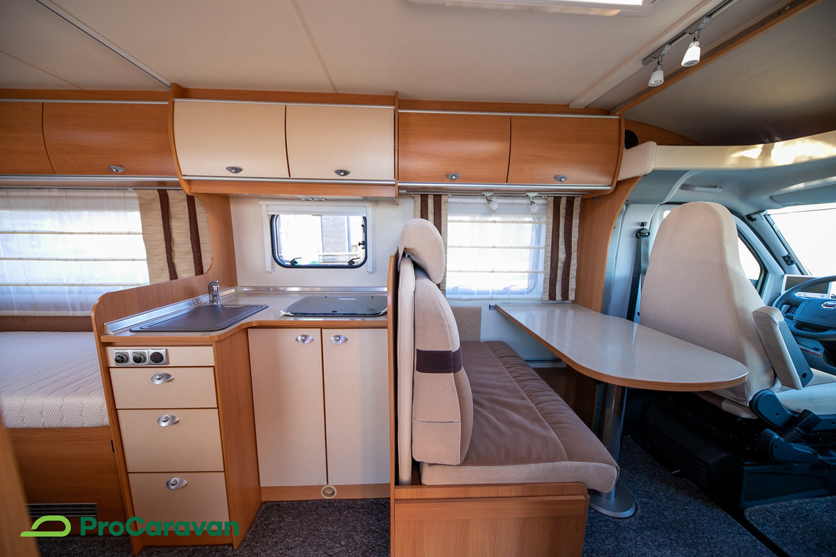 BÜRSTNER Nexxo T720 VARATTU