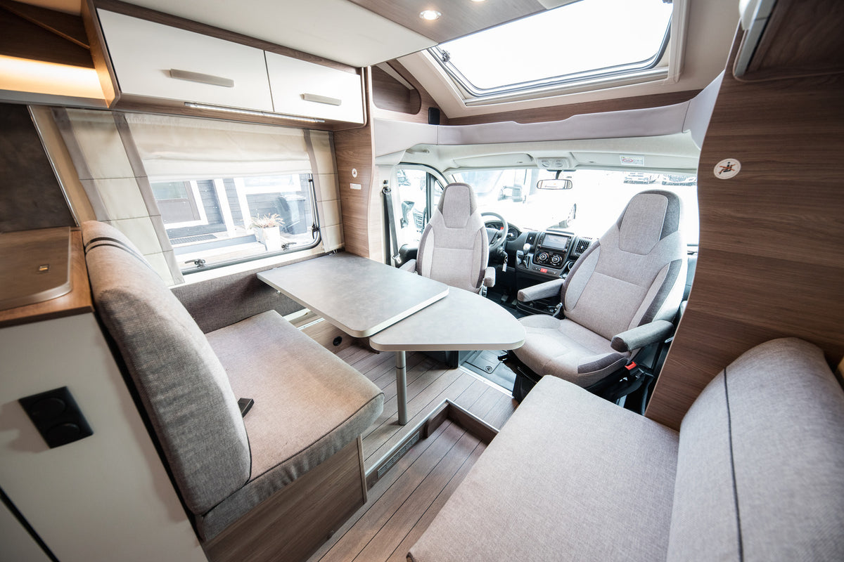 Knaus Live Wave 700 MEG