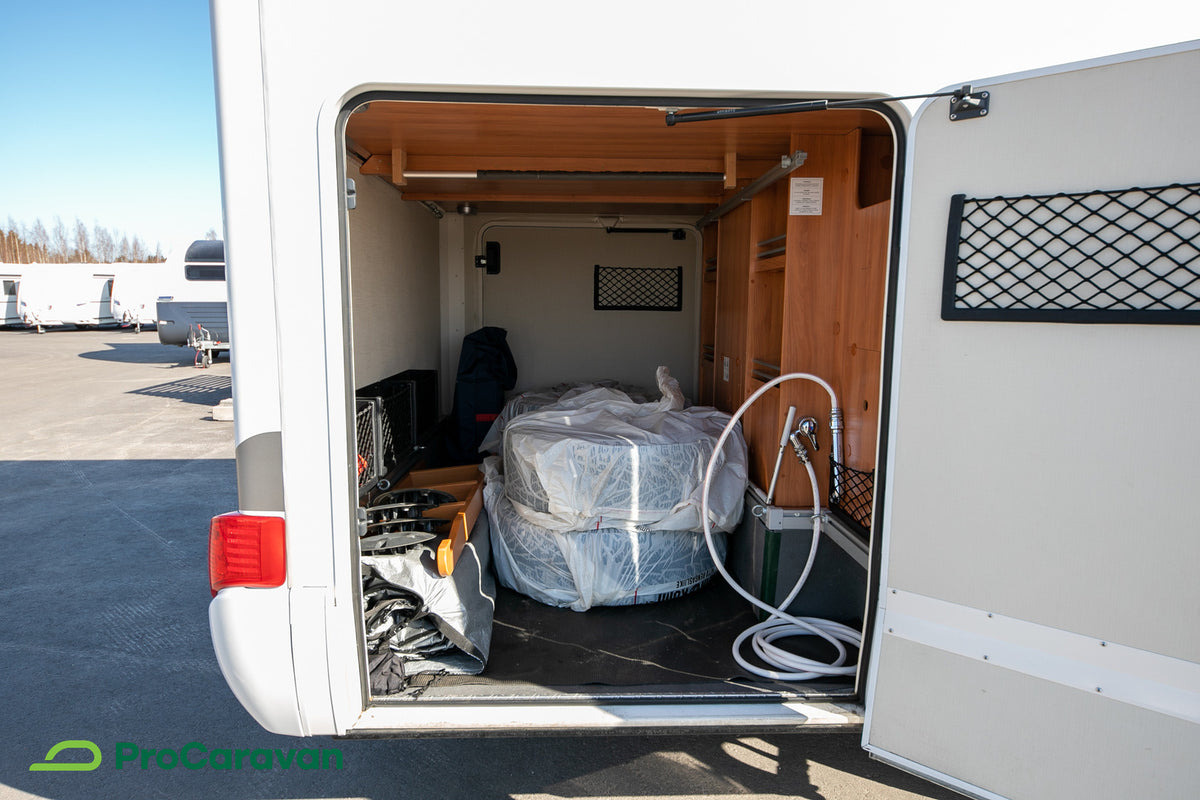Hymer B 585 Starlight *ESILLÄ TURKU CARAVAN SHOW