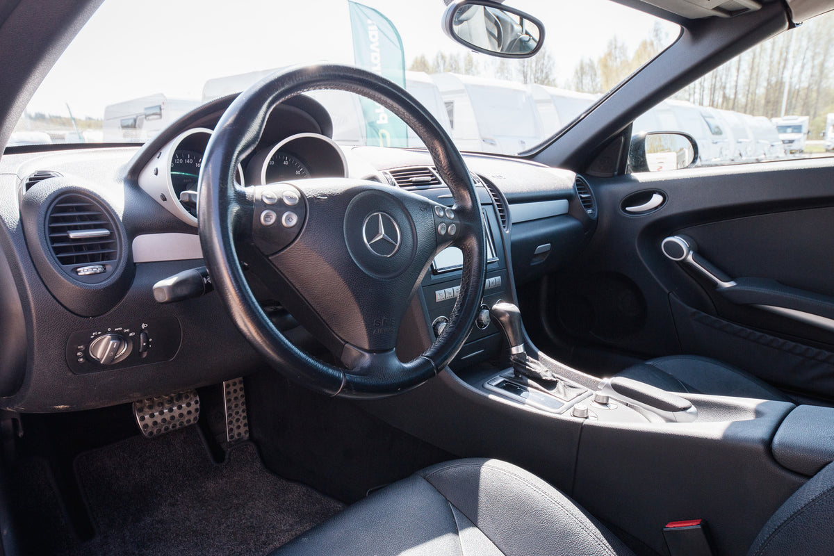 MERCEDES-BENZ SLK 200