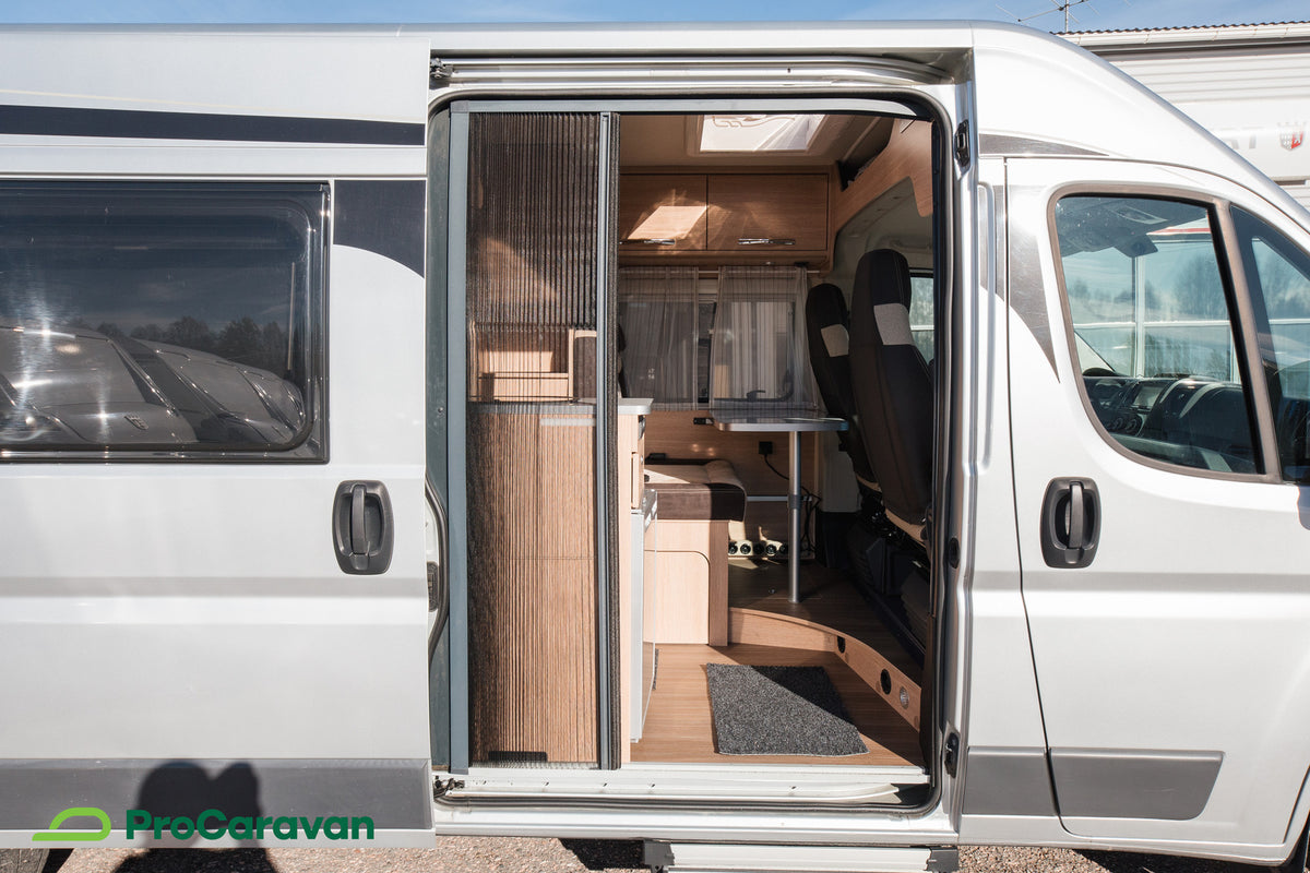 Roadcar VAN R 600