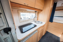 Ladda upp bild till gallerivisning, EURA MOBIL P 660 HB
