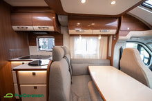 Ladda upp bild till gallerivisning, LMC Cruiser T732
