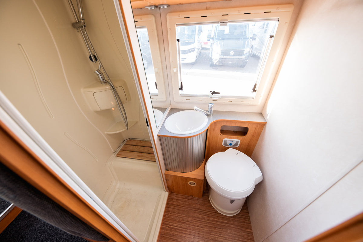 Adria Coral S 680 SP