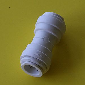 Jatkoliitin 12mm kovalle putkelle - ProCaravan