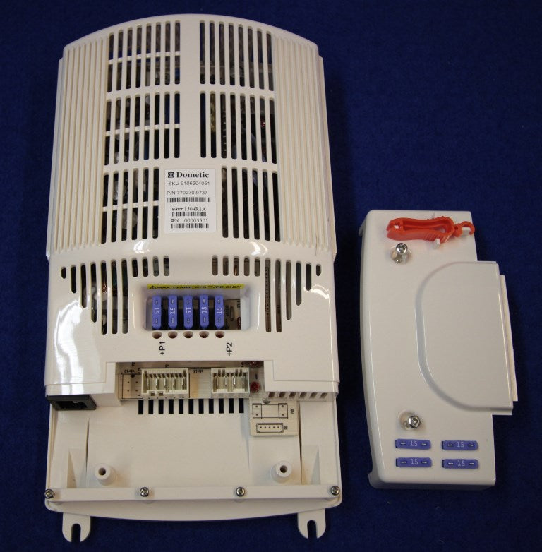 Muuntaja Dometic 450VA 230V->12V
