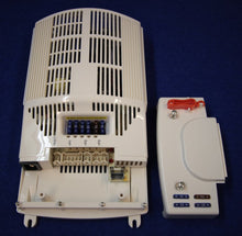 Lataa kuva Galleria-katseluun, Muuntaja Dometic 450VA 230V-&gt;12V
