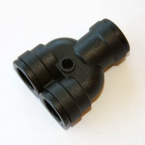 Y-liitin 12mm kovalle putkelle