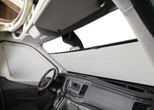 Lataa kuva Galleria-katseluun, Dometic tuulilasin pimennysverho FR 400, Ford Transit V363 2019&gt;
